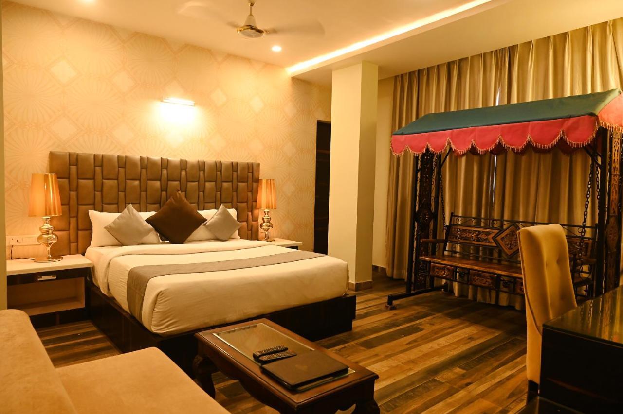 Hotel Heritage Inn At Assi Ghat Varanasi Exterior foto