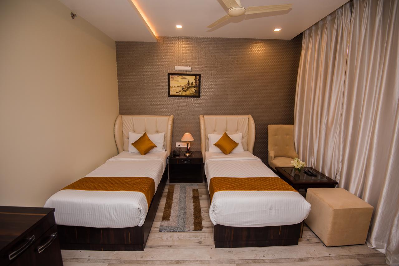 Hotel Heritage Inn At Assi Ghat Varanasi Exterior foto